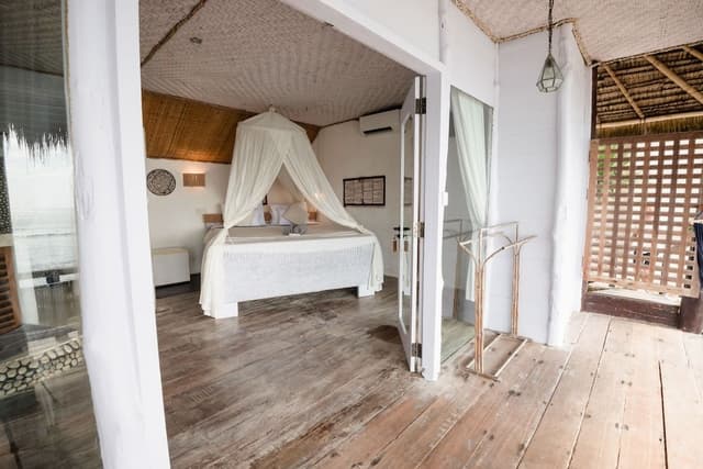Deluxe Bungalow