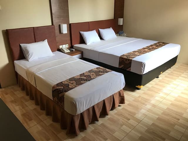 Family Room (3 Person)