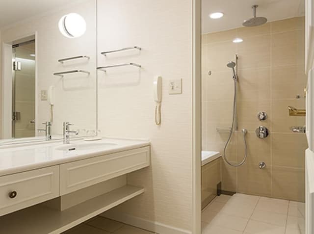 [Non-Smoking] Deluxe Family Twin Room (with 1 Extra bed + 1 Sofa bed)