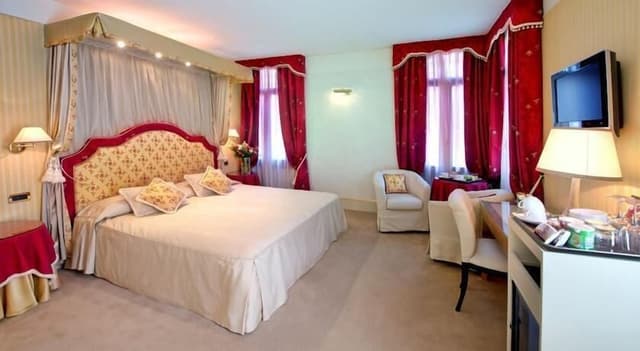 Deluxe Suite, 2 Bedrooms