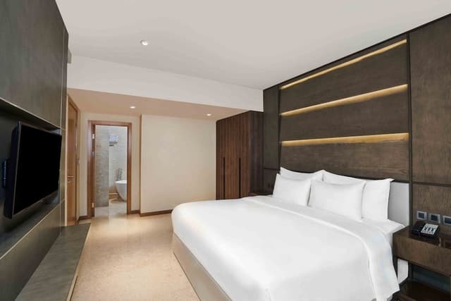 Executive Apartment, 2 Bedrooms, Bathtub, City View