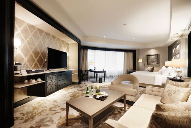 Studio Suite (Free Minibar & Newly Renovated)