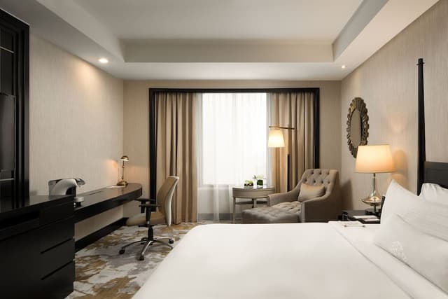Premier Room (Free Minibar)
