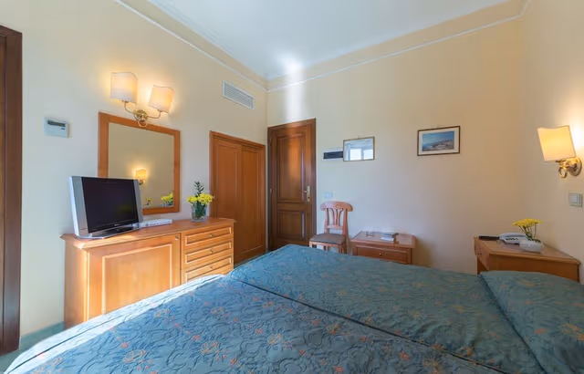 Comfort Room, Pool View, Annex Building