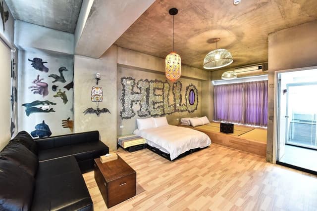 Standard Quadruple Room (with bathtub)