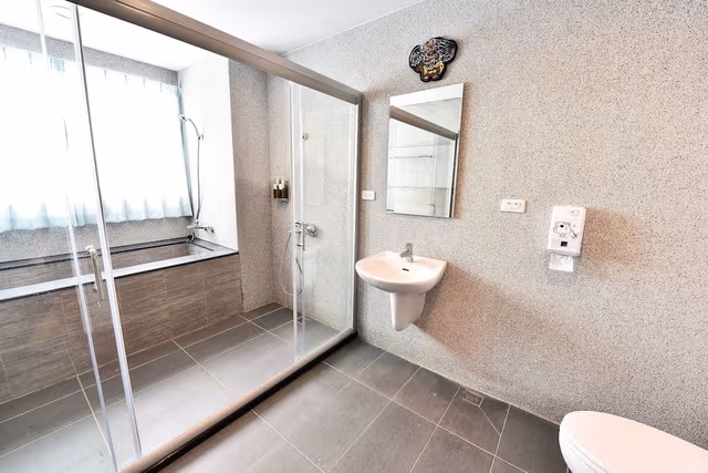 Classic Double Room (with balcony)