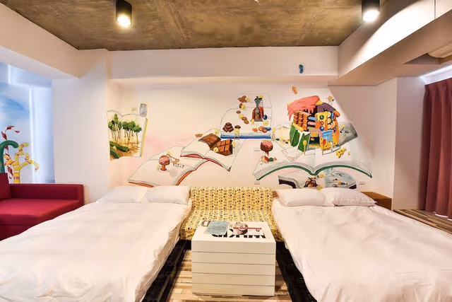 Standard Quadruple Room (with bathtub)