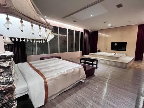 Standard Double Room - Check-In After 07:00 PM
