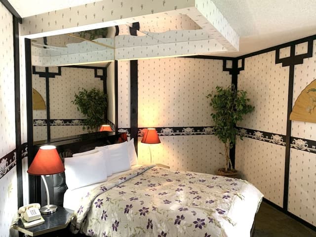 Geisha Garden, 1 Queen Bed (2nd Floor)