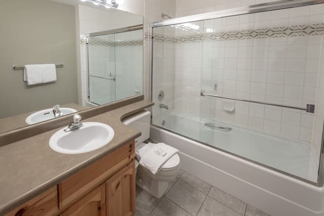 Deluxe Townhome, 3 Bedrooms, Balcony (Unit 19)