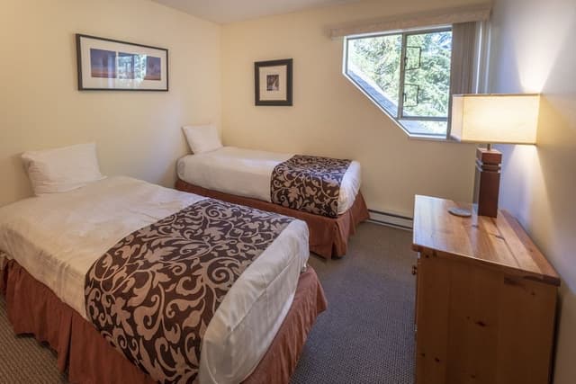 Deluxe Townhome, 3 Bedrooms, Balcony (Unit 19)
