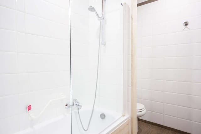 Economy Room, 1 King Bed, Non Smoking, Ground Floor