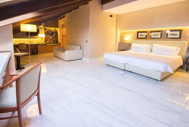 Family Room, 2 Queen Beds, Non Smoking, Connecting Rooms