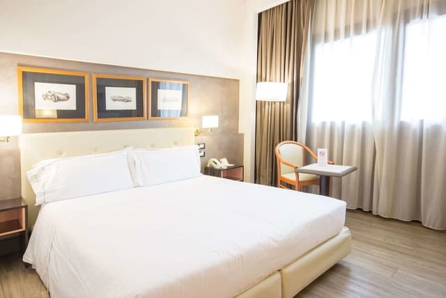 Economy Room, 1 King Bed, Non Smoking, Ground Floor