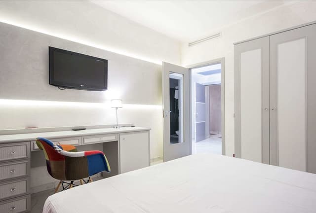 Suite, 1 Queen Bed, Non Smoking, Annex Building (with Sofabed)