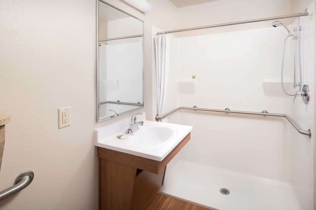 Suite, 1 Queen Bed with Sofa bed, Accessible, Non Smoking