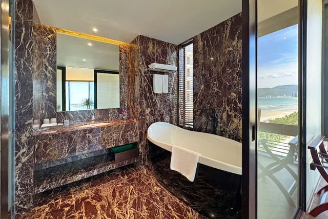 Presidential Suite, 1 Double Bed, Bathtub, Ocean View