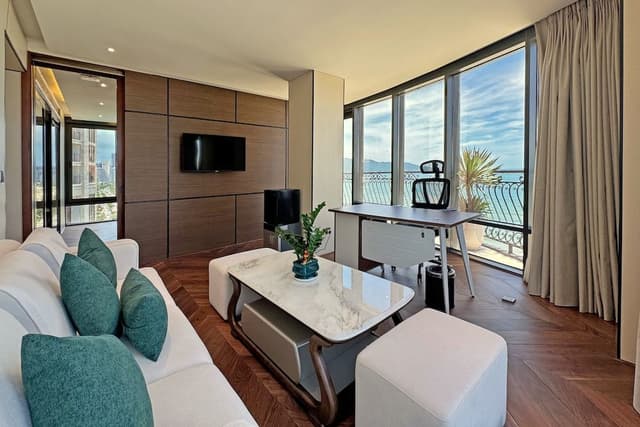 Presidential Suite, 1 Double Bed, Bathtub, Ocean View