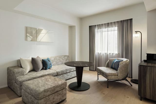 Premium Room, 1 King Bed