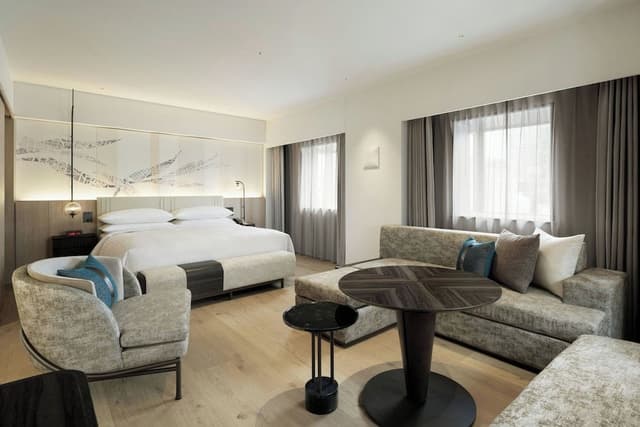 Premium Room, 1 King Bed