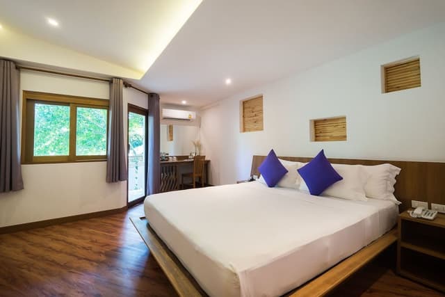 Deluxe Family Room