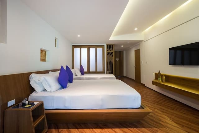 Deluxe Family Room