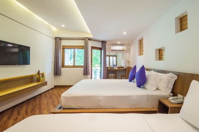 Deluxe Family Room