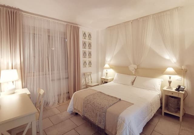 Standard Double Room, Garden View