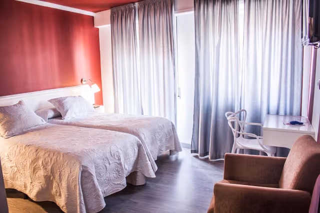 Double Room - Exterior Facing