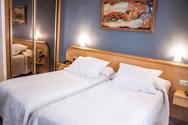 Double Room - Exterior Facing