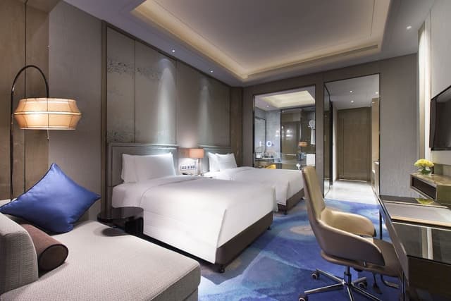 Superior Room, 2 Twin Beds, City View