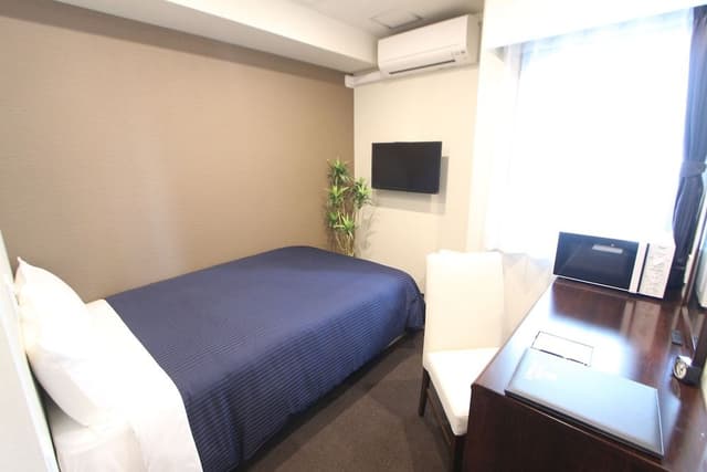 Single Room, Smoking (Dog Friendly)