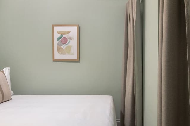 Connecting, Two Bedrooms, One Bathroom