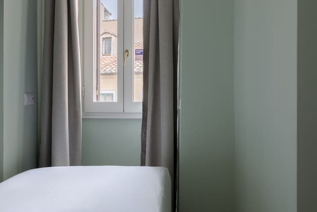Small Room - Single Bed