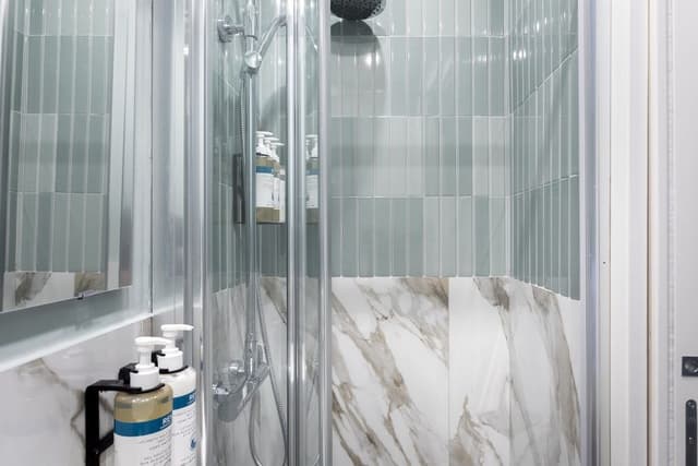 Small Room - Single Bed