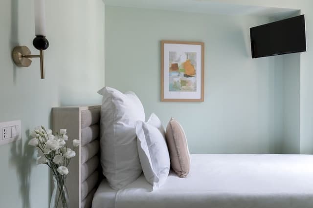 Small Room - Single Bed