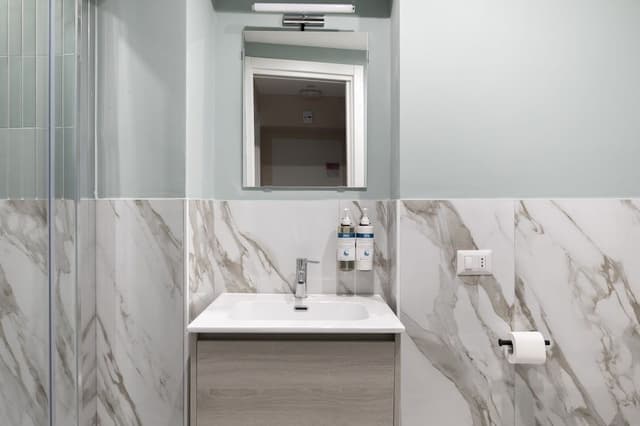 Connecting, Two Bedrooms, One Bathroom