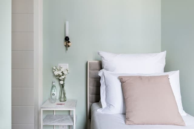Small Room - Single Bed