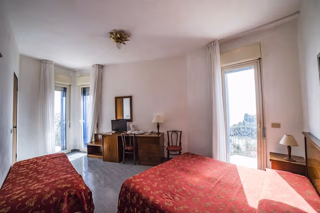 Standard Triple Room, Sea View