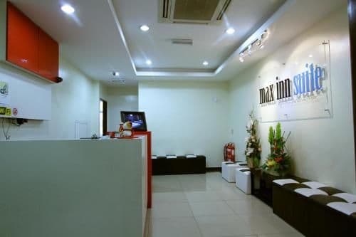 โรงแรมแม็กซ์ อินน์