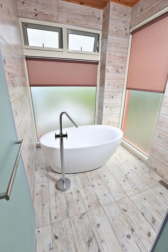 Deluxe Double Room, Non Smoking (101)
