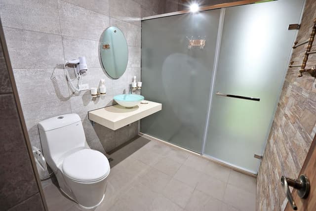 Family Quadruple Room, 2 Queen Beds, Non Smoking, Garden View
