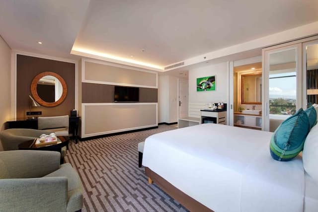 Grand Deluxe Room