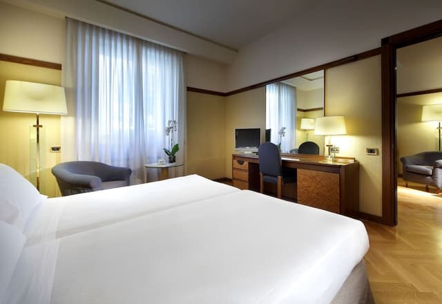 Connecting Rooms