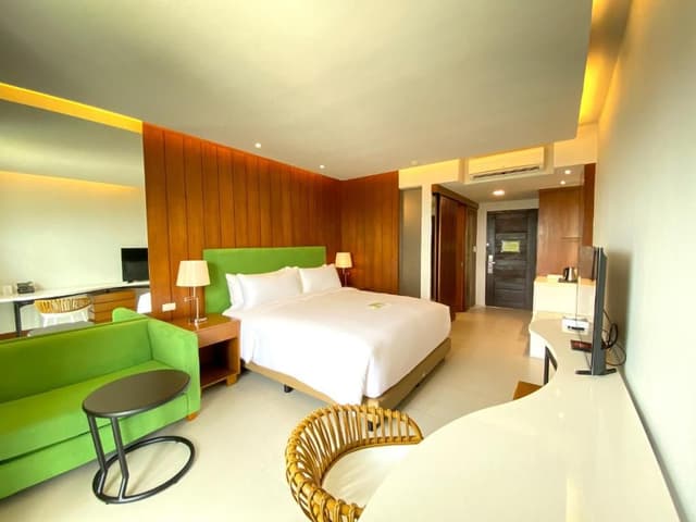 Premier Deluxe Room