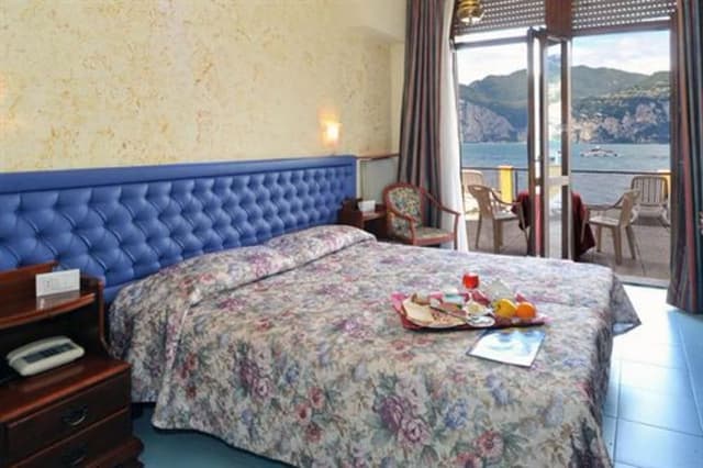 Standard Double or Twin Room, Lake View