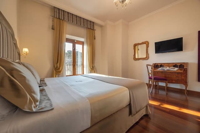 Deluxe Double Room, City View