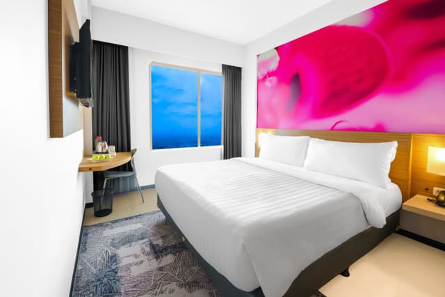 Deluxe Room Room Only