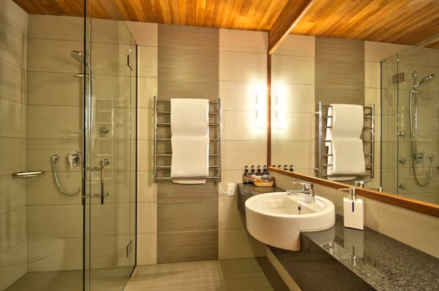 Luxury Room, 1 King Bed, Balcony, Bay View