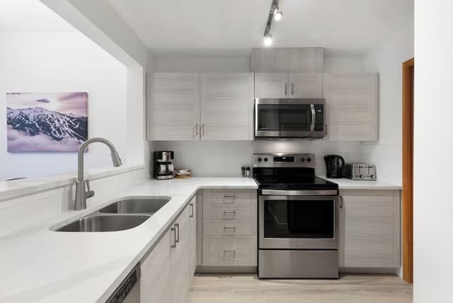 Condo, 2 Bedrooms (Unit 82)